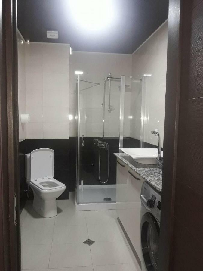 Apartament In The Centre Batumi Kültér fotó