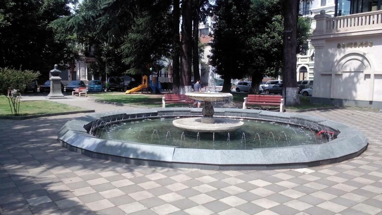 Apartament In The Centre Batumi Kültér fotó